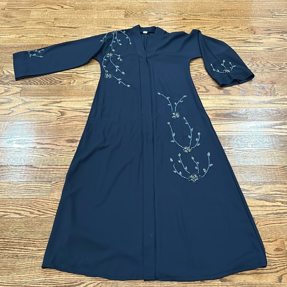 Abaya size 1 woman’s use one time